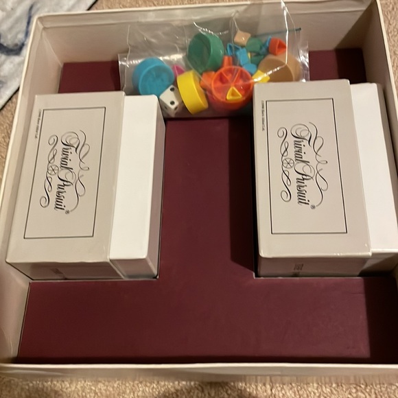 Trivial Pursuit The 1980’s Master Game - Picture 4 of 5